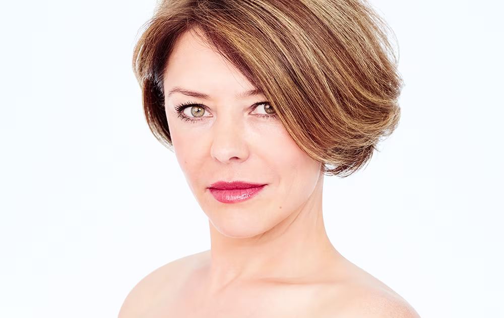 Dr. Hojjat specializes in providing post-operative care to help patients recover after facelift surgery.